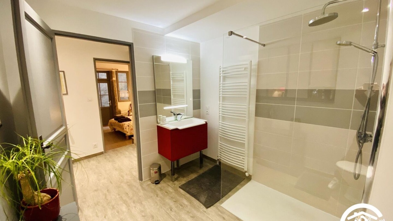 Photo of Bathroom in Caunes-Minervois