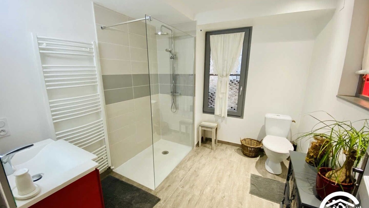 Photo of Bathroom in Caunes-Minervois