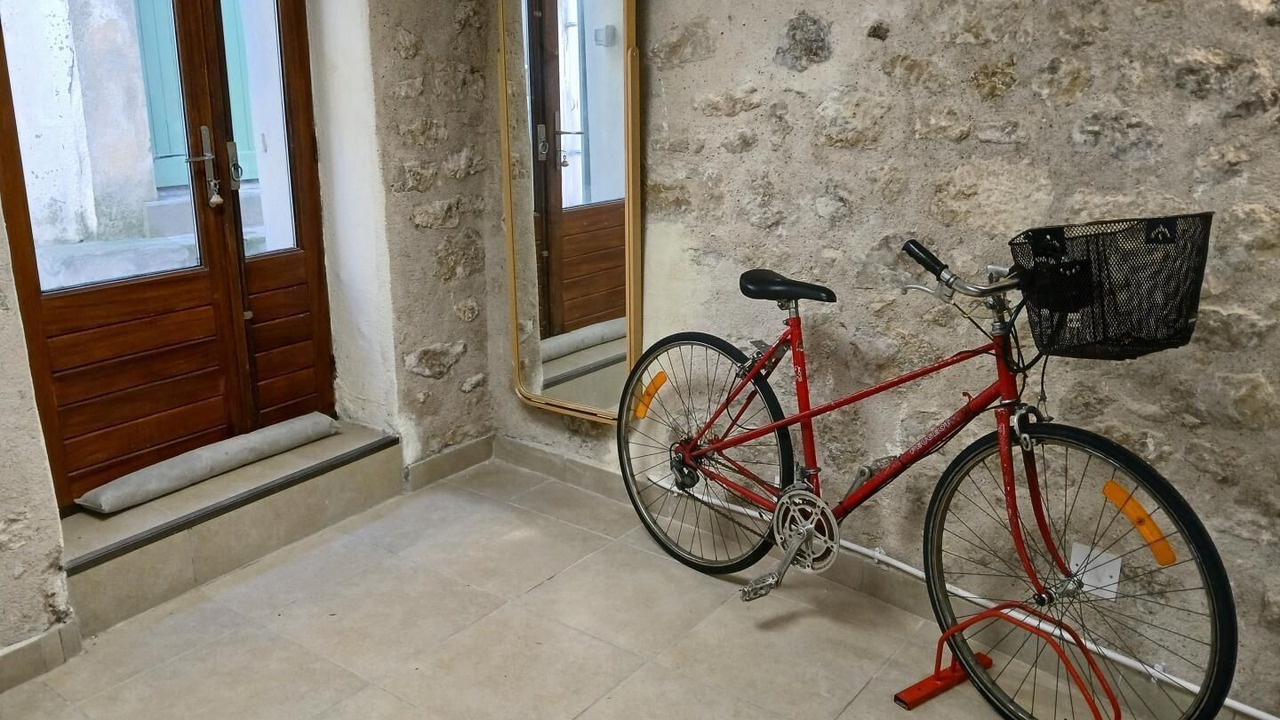 Photo of Others in Bages