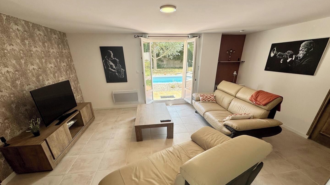 Photo of Livingroom in Roullens