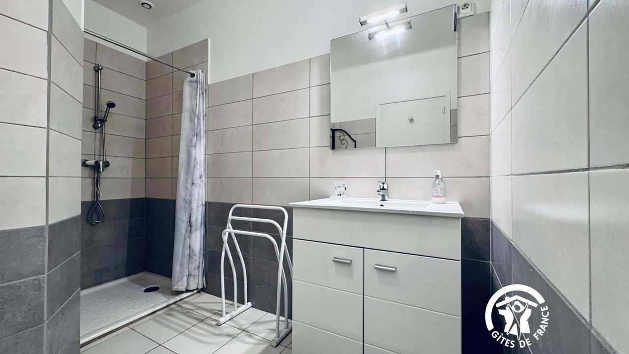 Photo of Bathroom in Villeneuve-Minervois