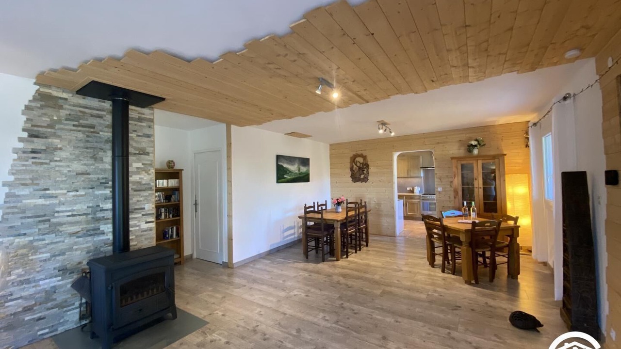 Photo of Others in Llauro