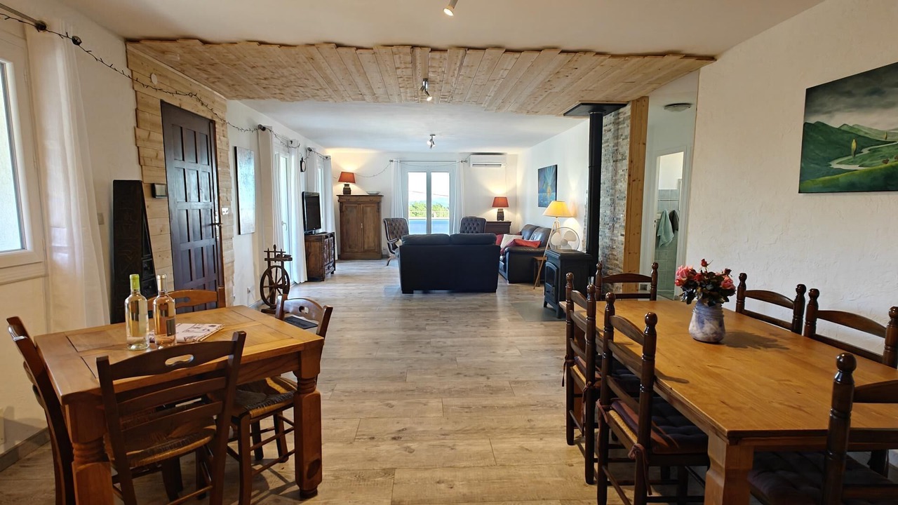 Photo of Others in Llauro