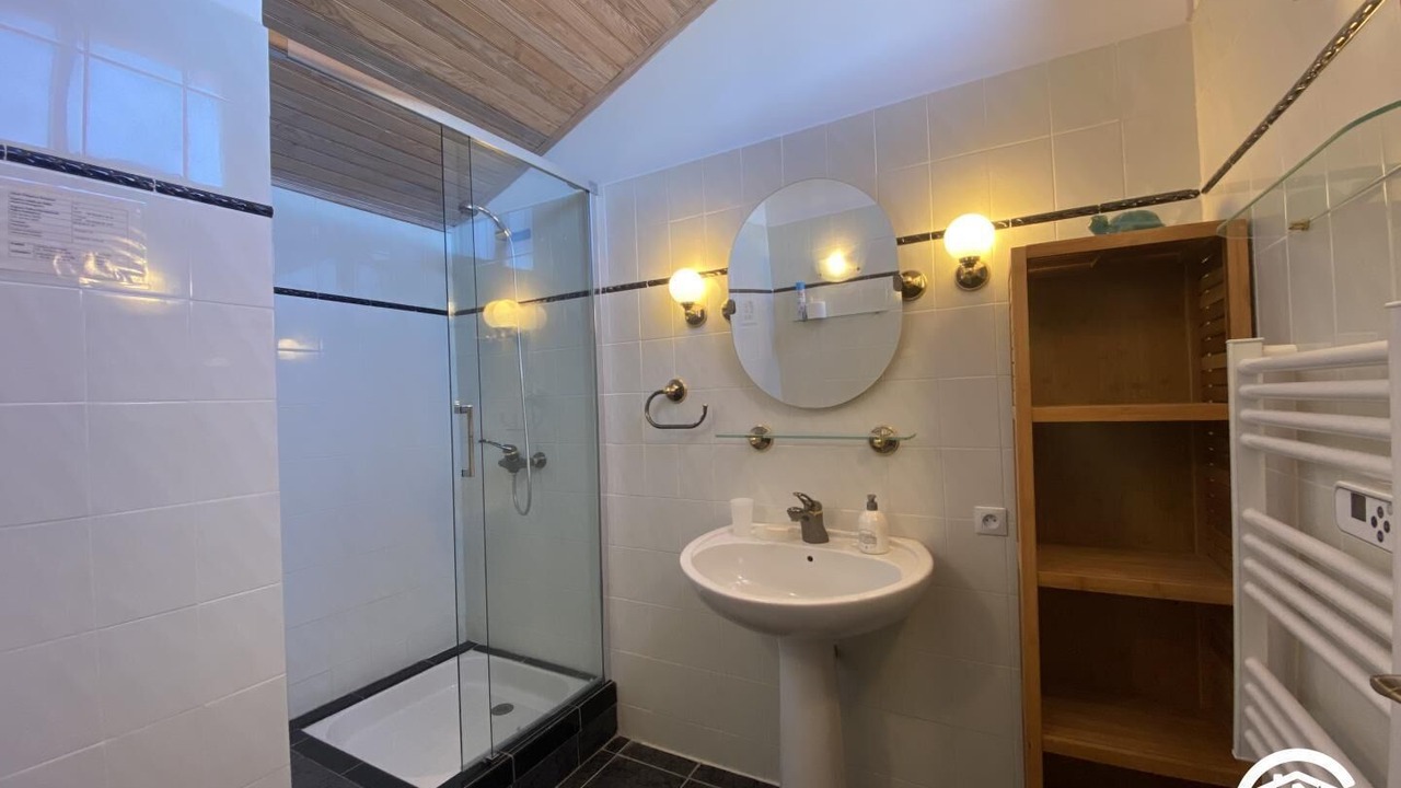 Photo of Bathroom in Llauro