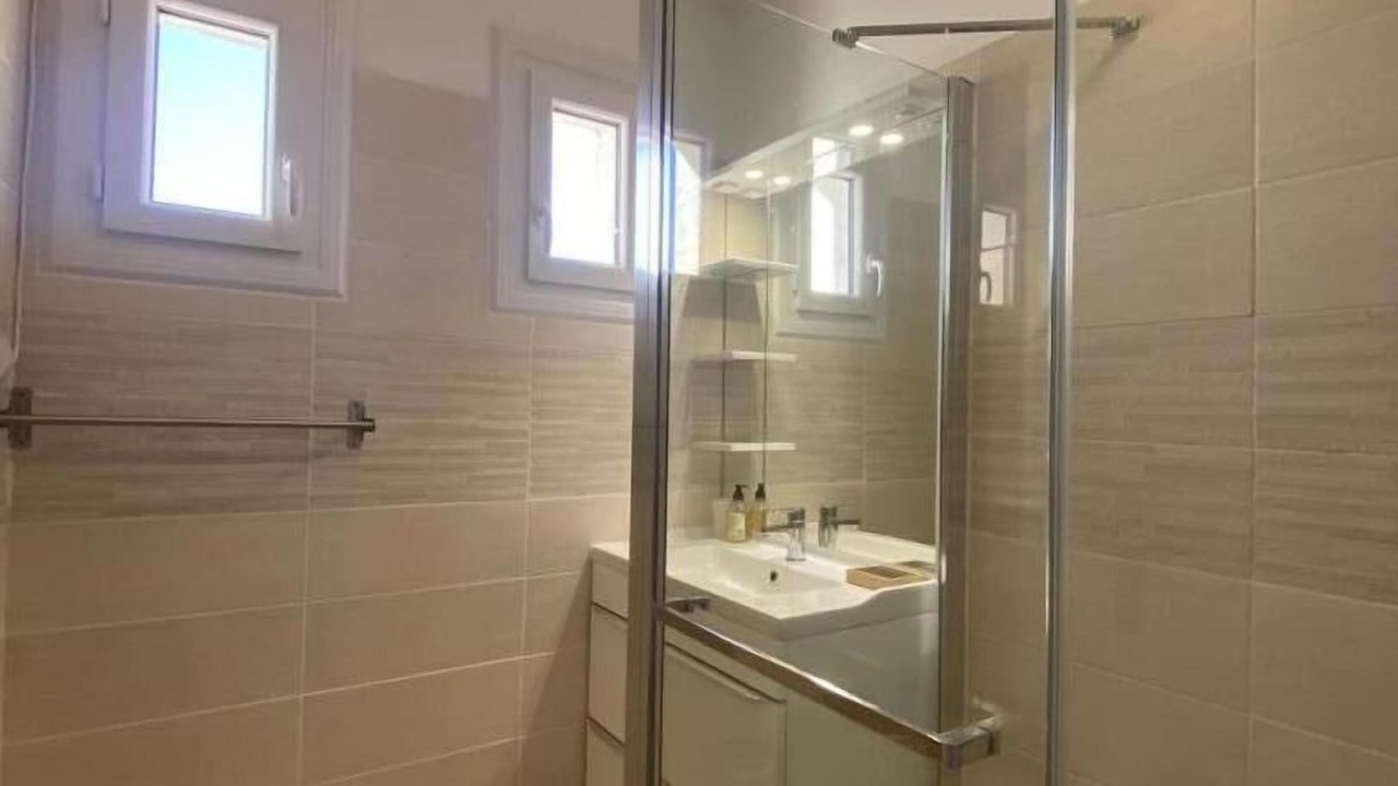 Photo of Bathroom in Llauro