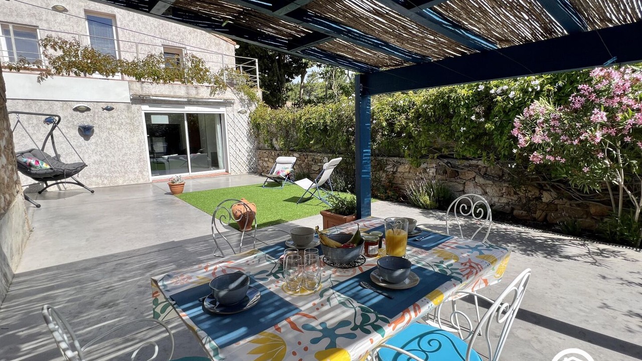 Photo of Outdoor in Montseret