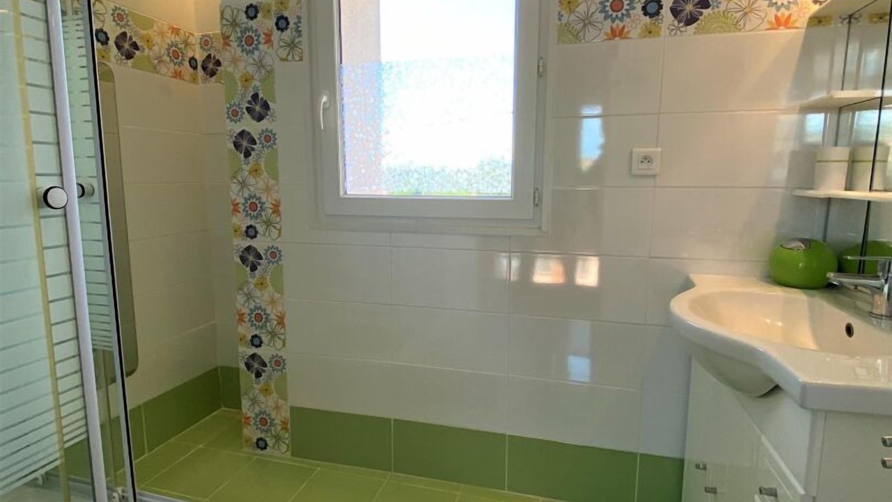 Photo of Bathroom in Montseret