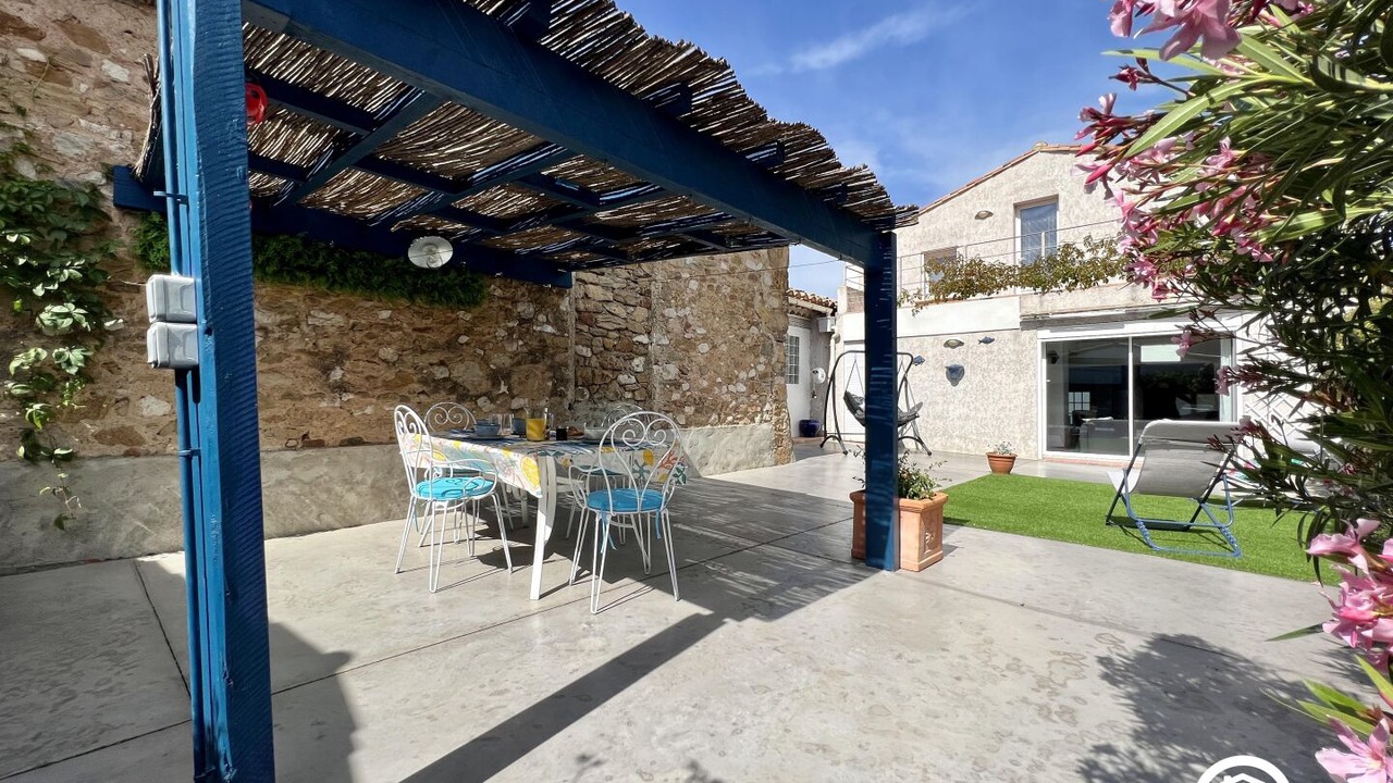Photo of Outdoor in Montseret