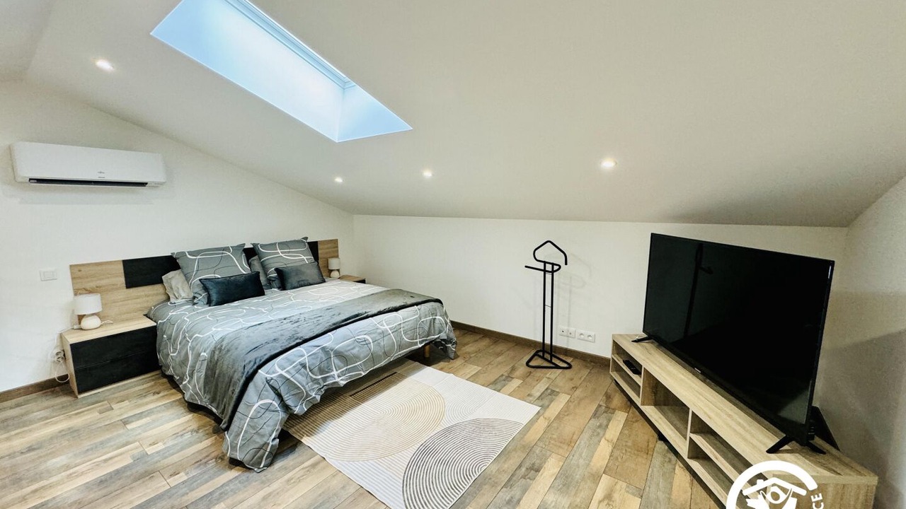 Photo of Bedroom in Lezignan-Corbieres