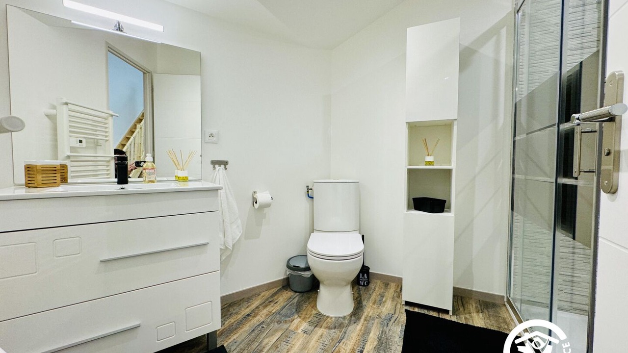 Photo of Bathroom in Lezignan-Corbieres