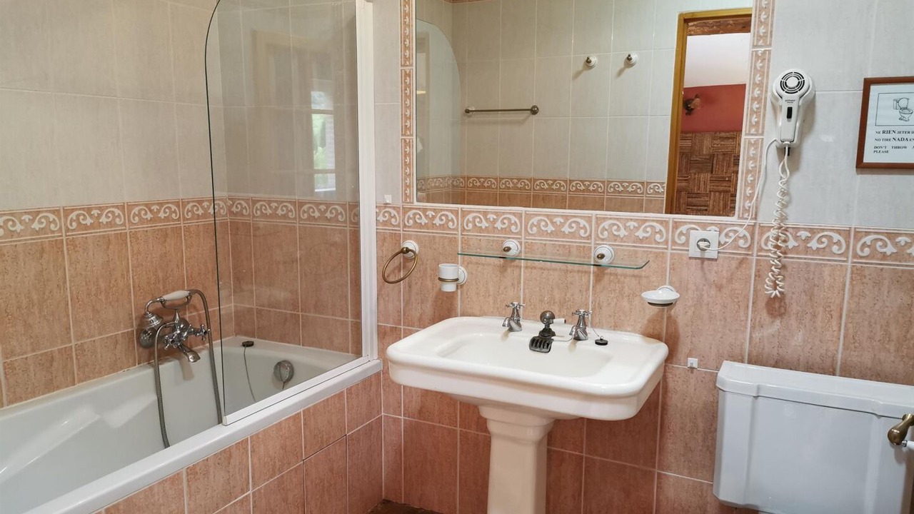 Photo of Bathroom in Cassagnes