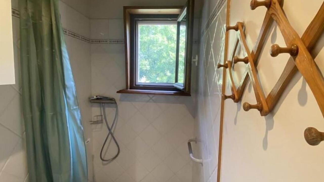 Photo of Bathroom in Reynes
