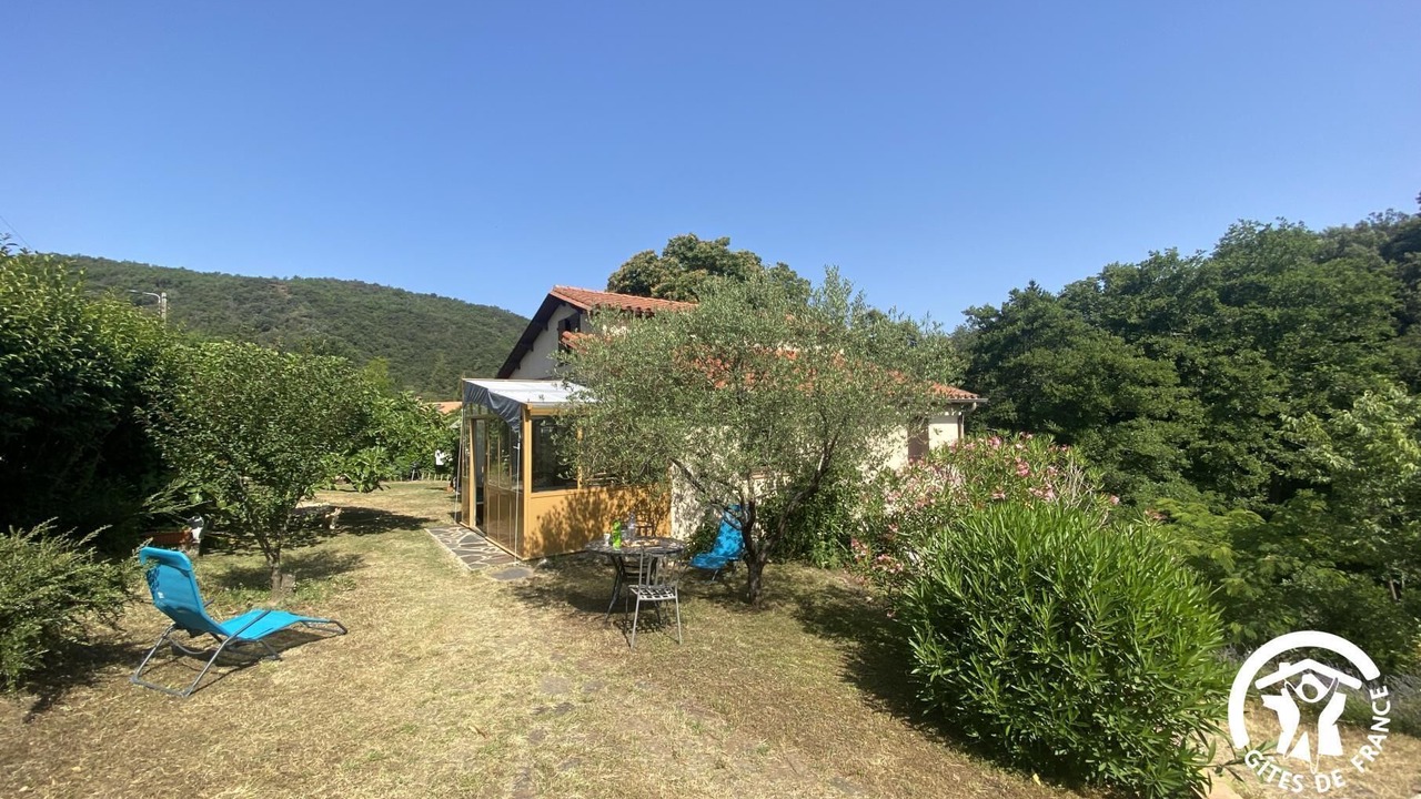 Photo of Outdoor in Reynes