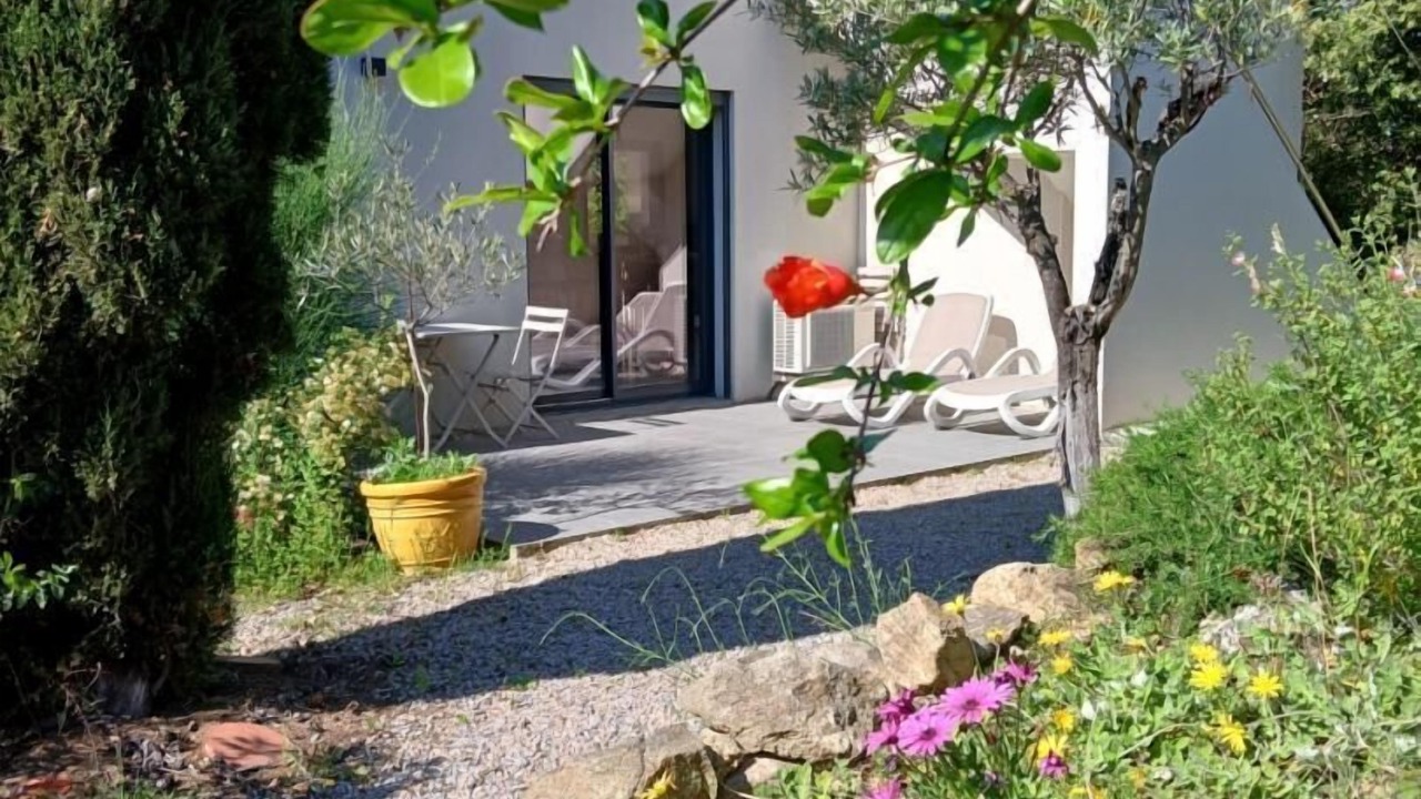 Photo of Patio Balcony in Villelongue-dels-Monts