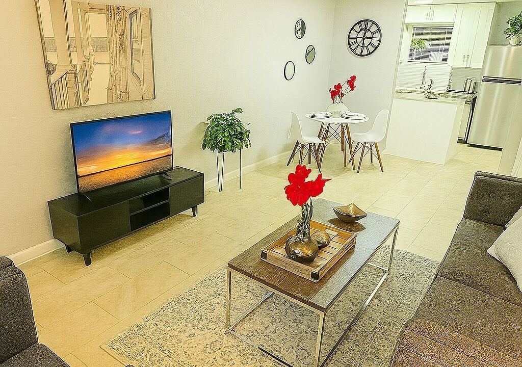 Photo of Livingroom in MacGregor