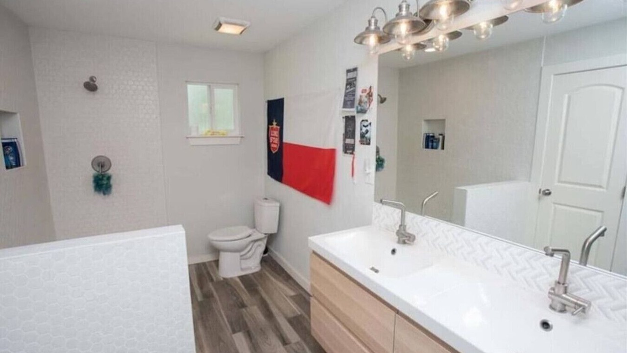 Photo of Bathroom in Manchaca