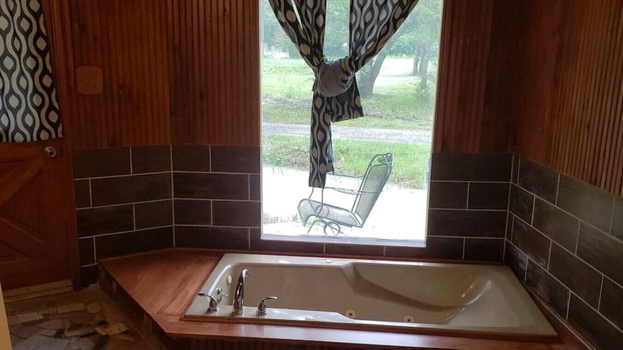 Photo of Bathroom in Elmo