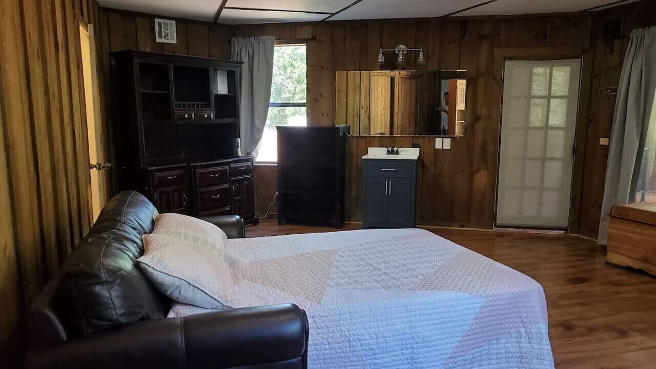 Photo of Bedroom in Elmo