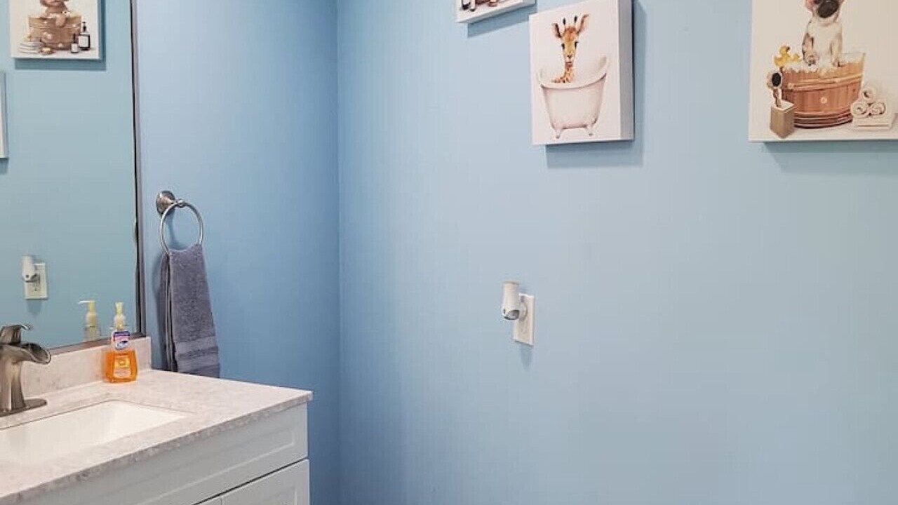 Photo of Bathroom in Elmo