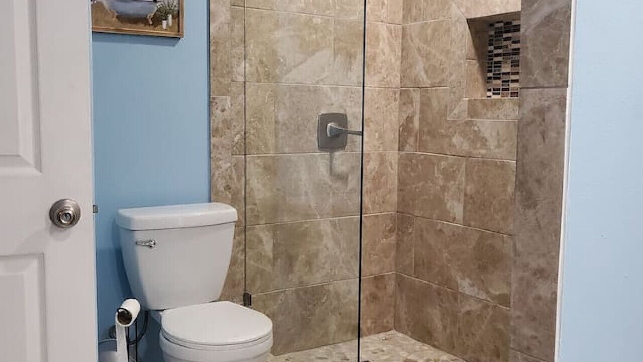 Photo of Bathroom in Elmo