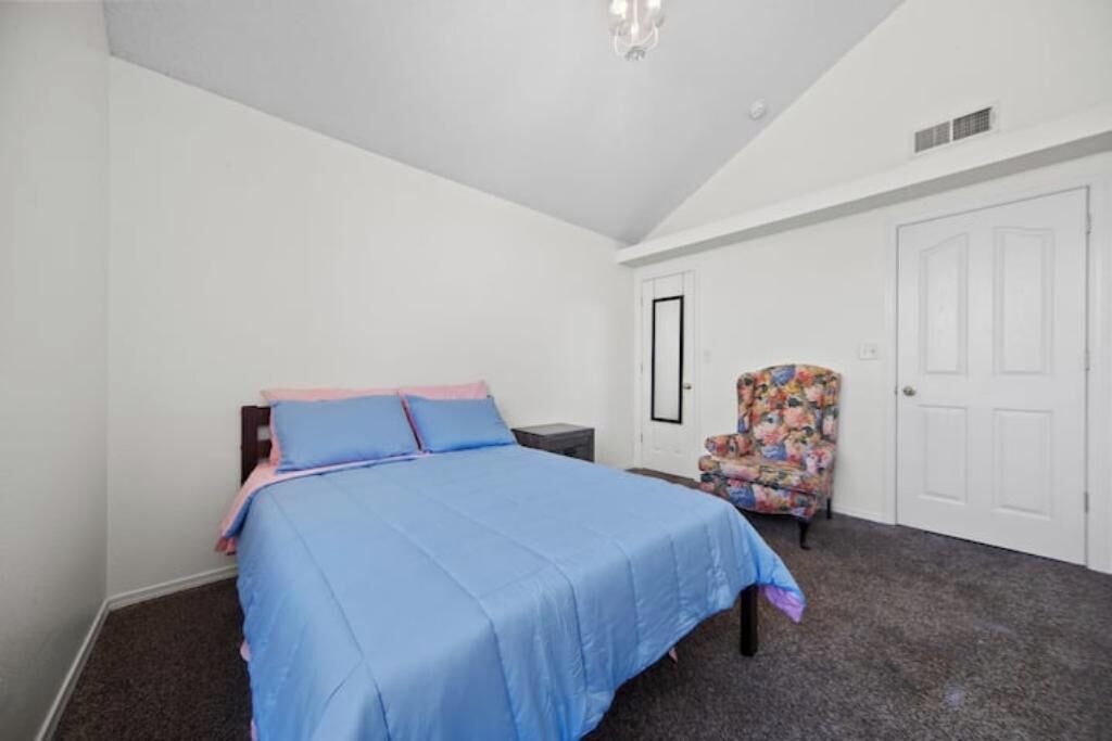 Photo of Bedroom in Biggs Field