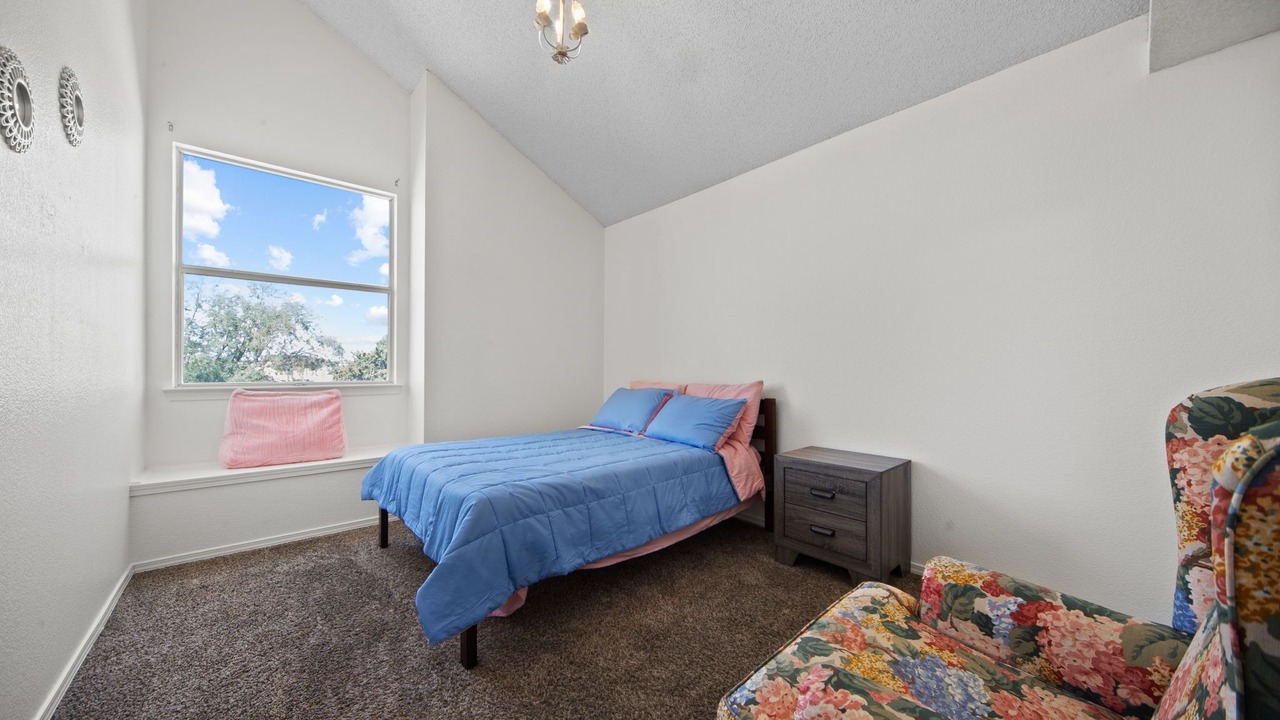 Photo of Bedroom in Biggs Field