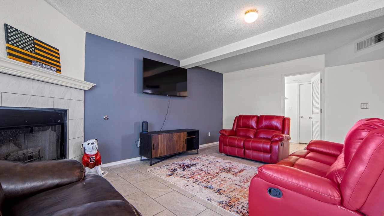 Photo of Livingroom in Biggs Field