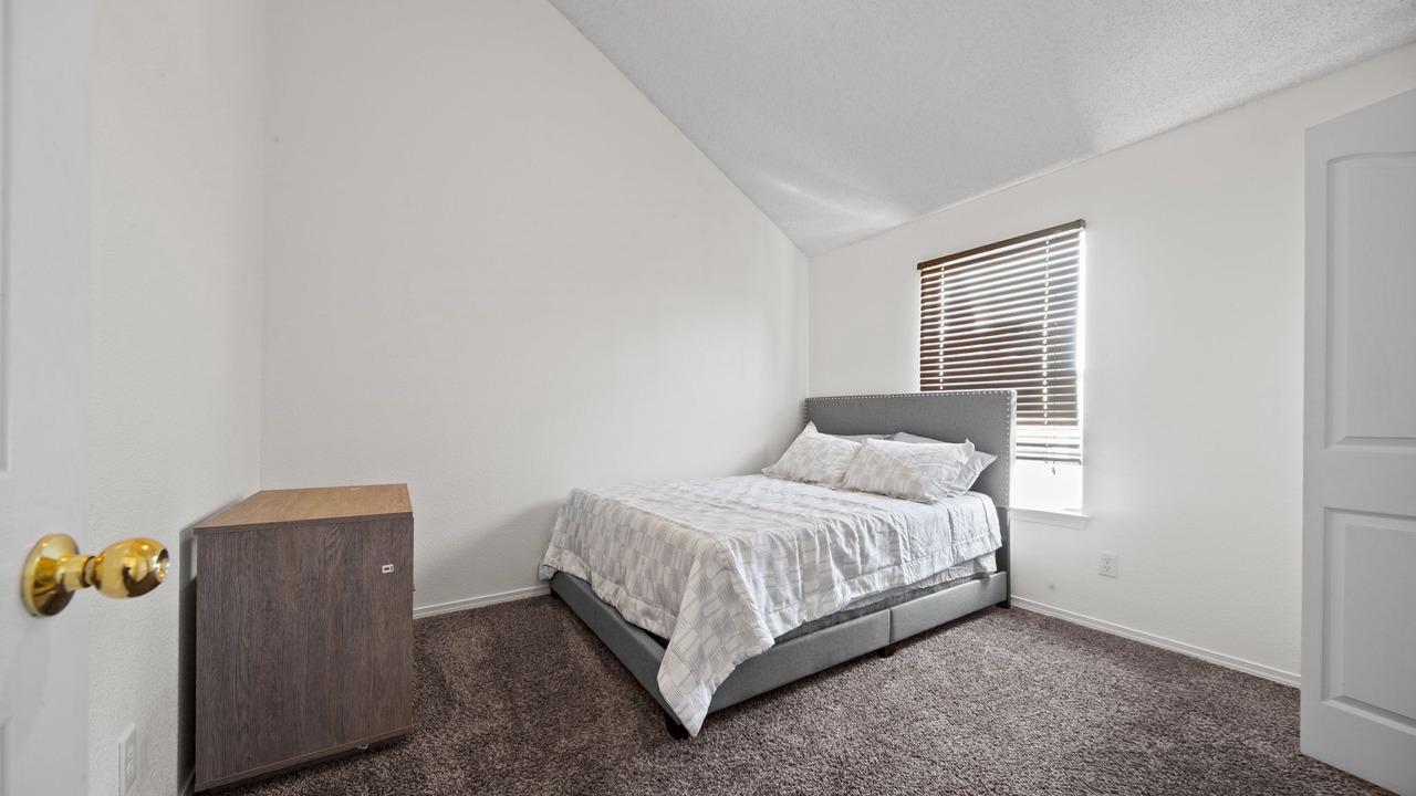 Photo of Bedroom in Biggs Field