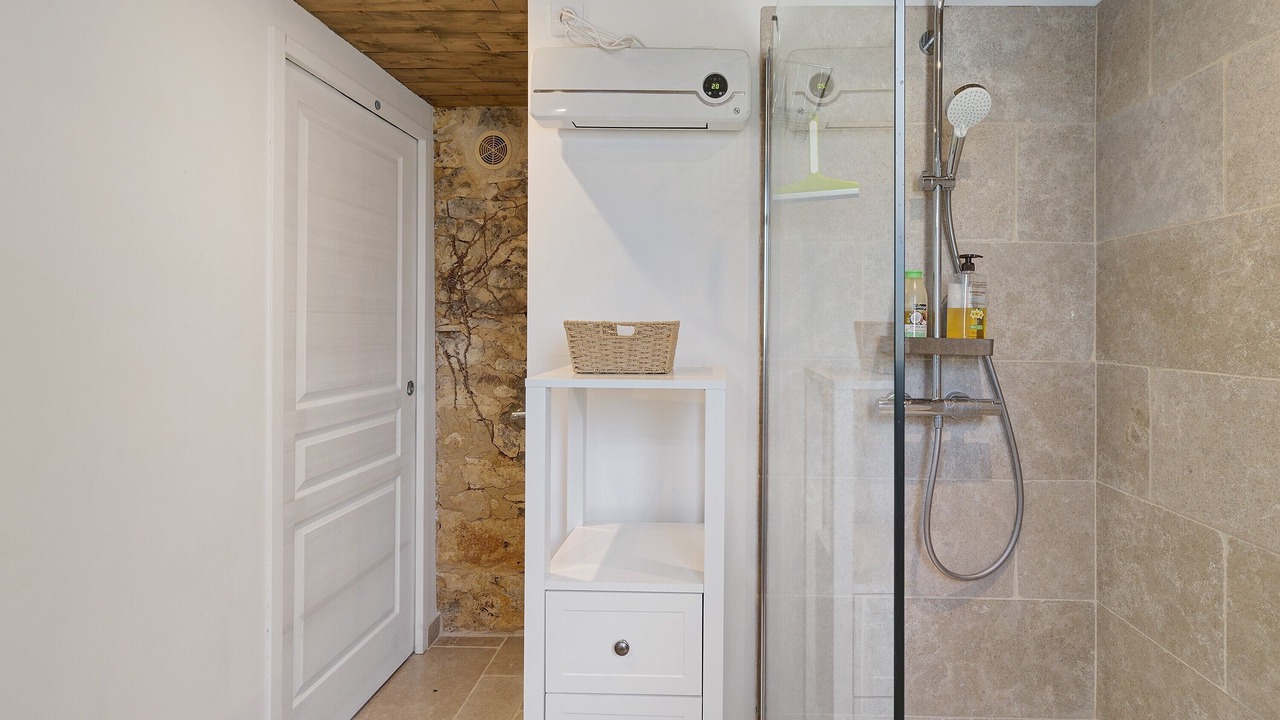 Photo of Bathroom in Jayac