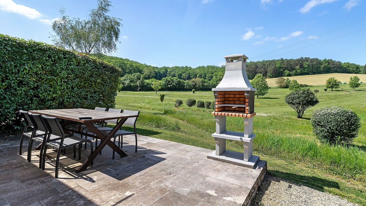 Photo of Outdoor in Jayac