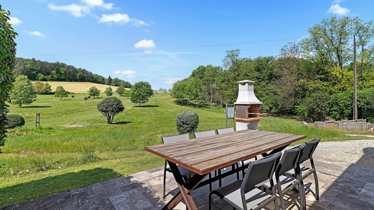 Photo of Outdoor in Jayac