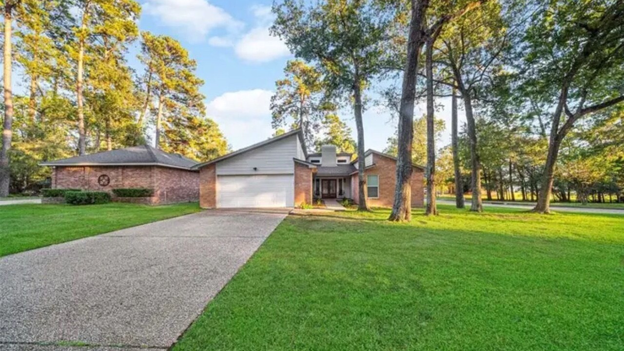 Photo of Outdoor in Walden on Lake Conroe