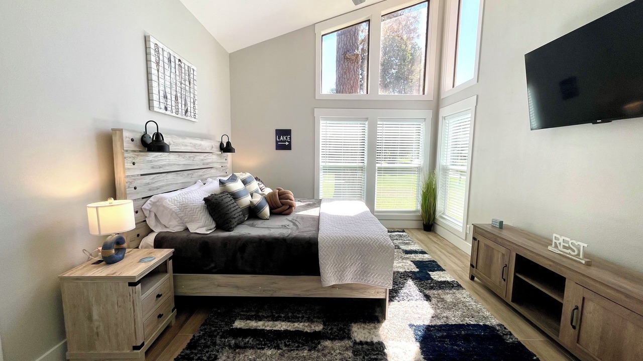 Photo of Bedroom in Walden on Lake Conroe
