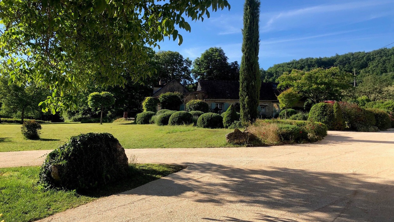 Photo of Outdoor in Jayac