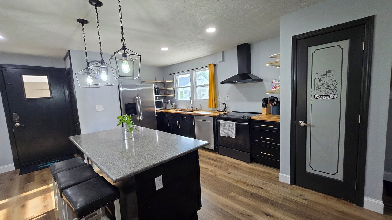 Photo of Kitchen in Oak Ridge
