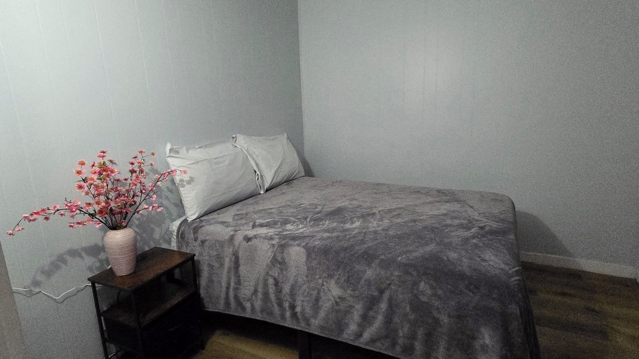 Photo of Bedroom in Oak Ridge