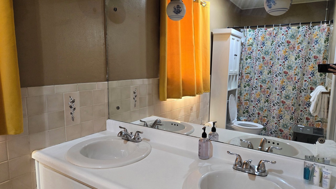 Photo of Bathroom in Oak Ridge