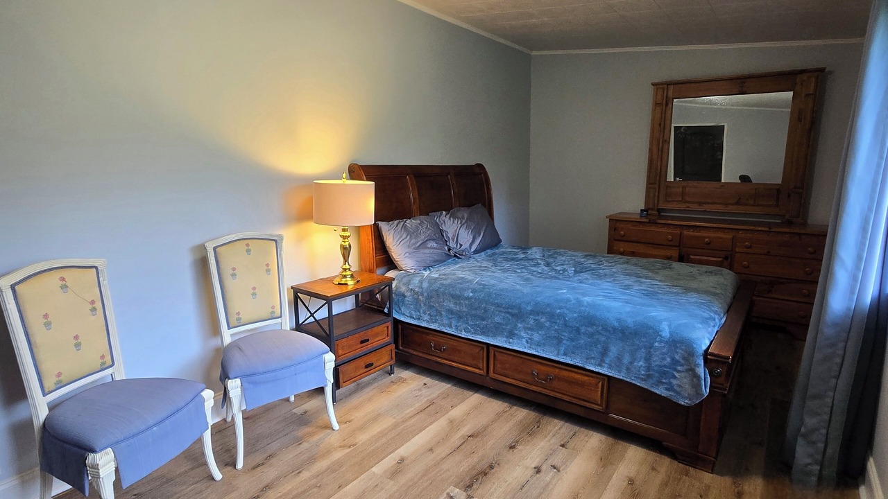 Photo of Bedroom in Oak Ridge