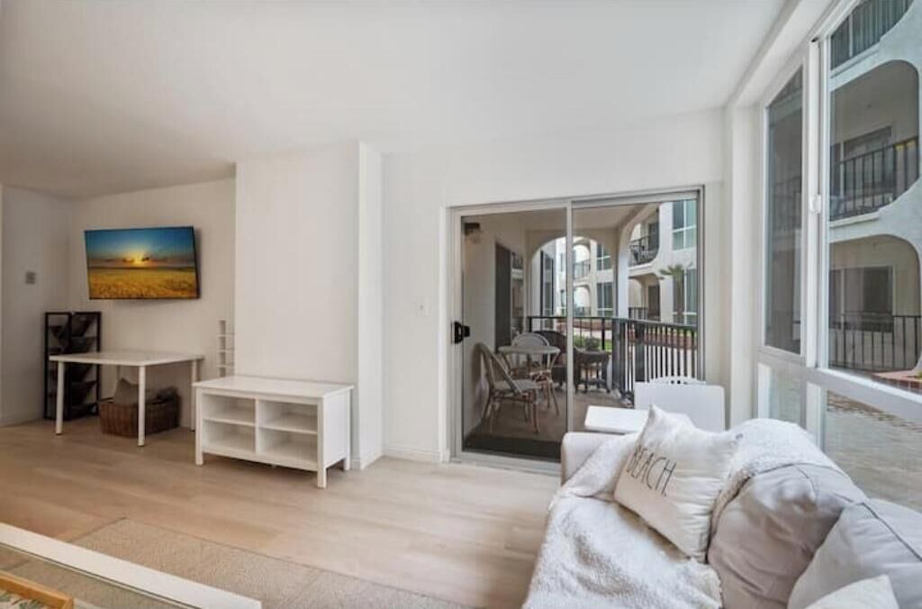 Photo of Livingroom in South Redondo