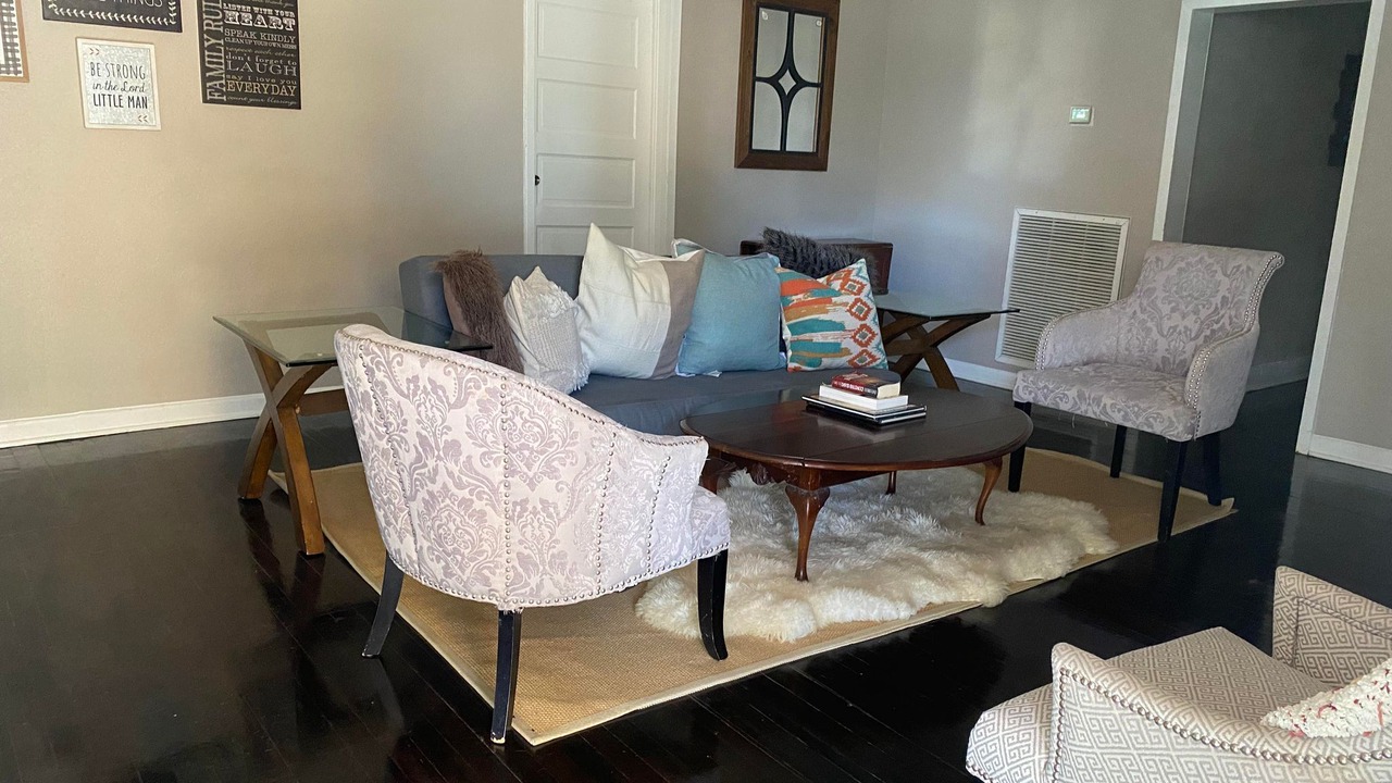 Photo of Livingroom in Silsbee