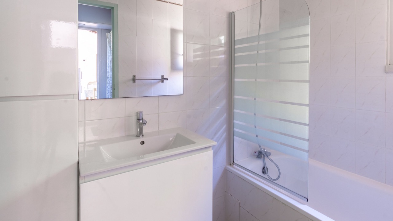 Photo of Bathroom in Quillan