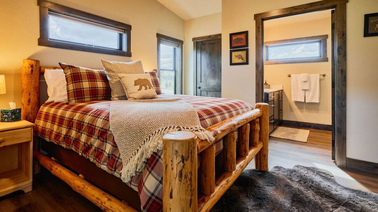 Photo of Bedroom in Columbia Falls