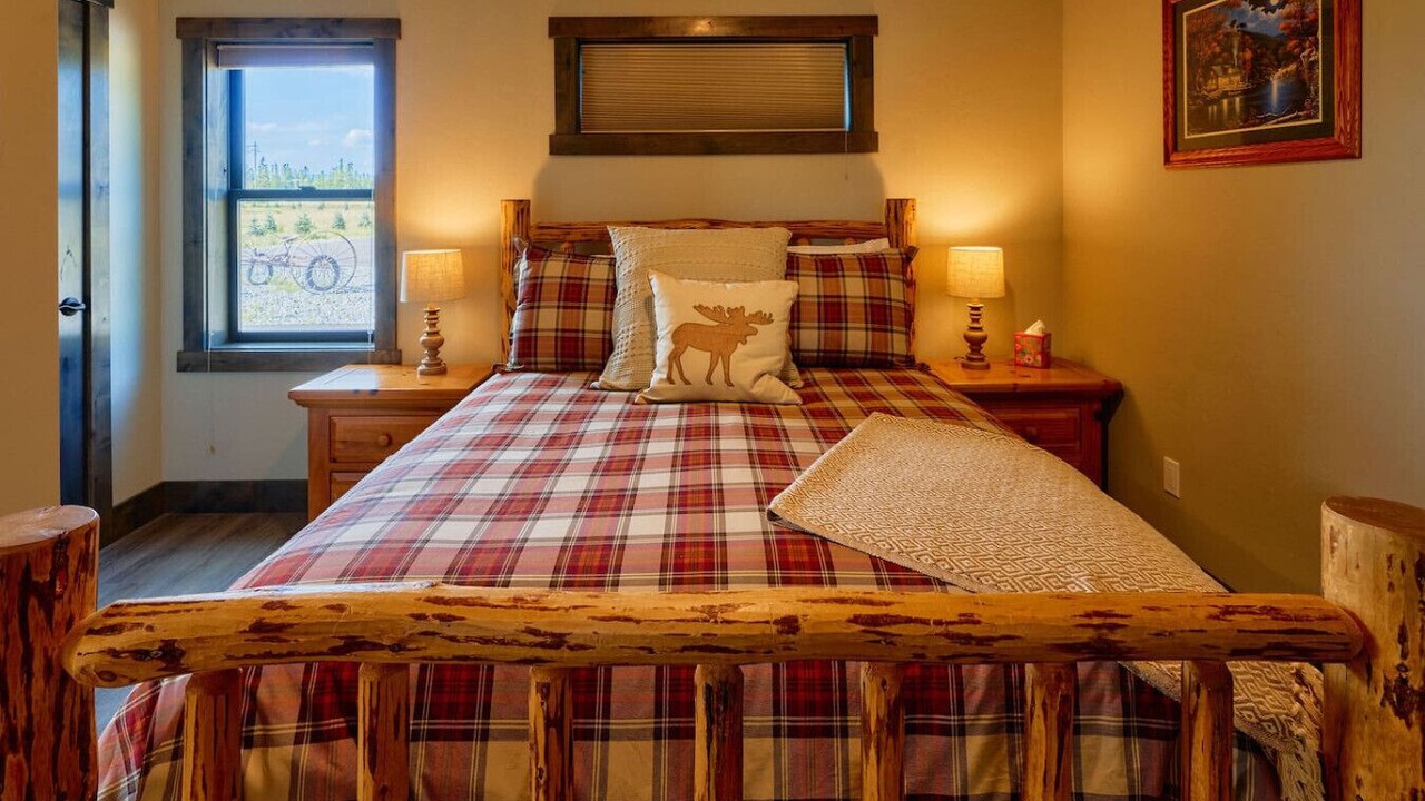 Photo of Bedroom in Columbia Falls