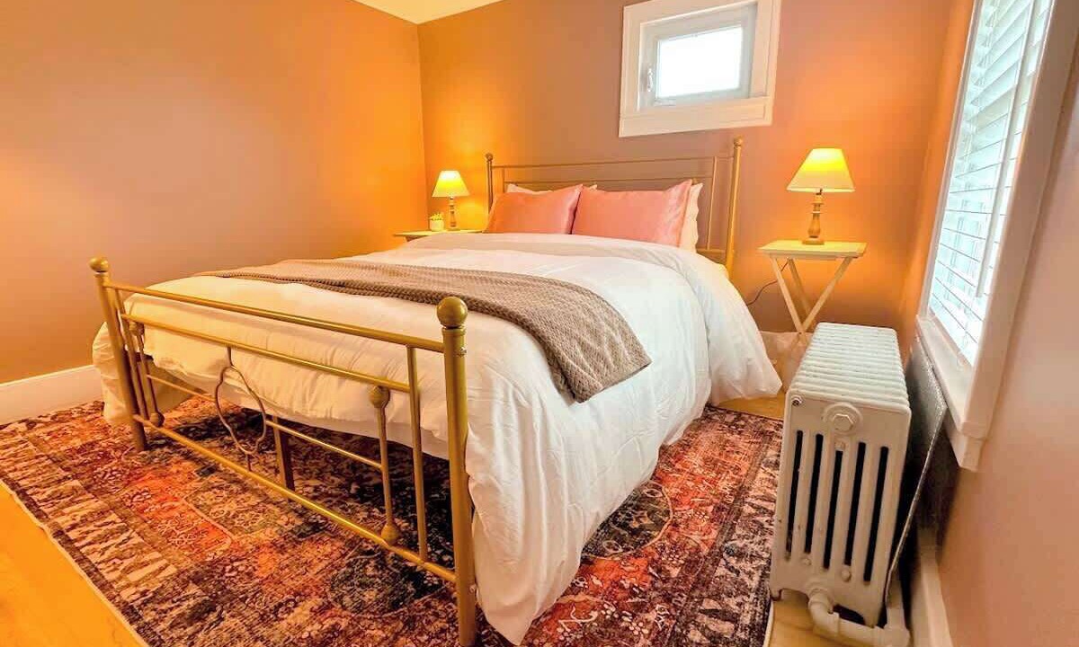 Photo of Bedroom in Oswego