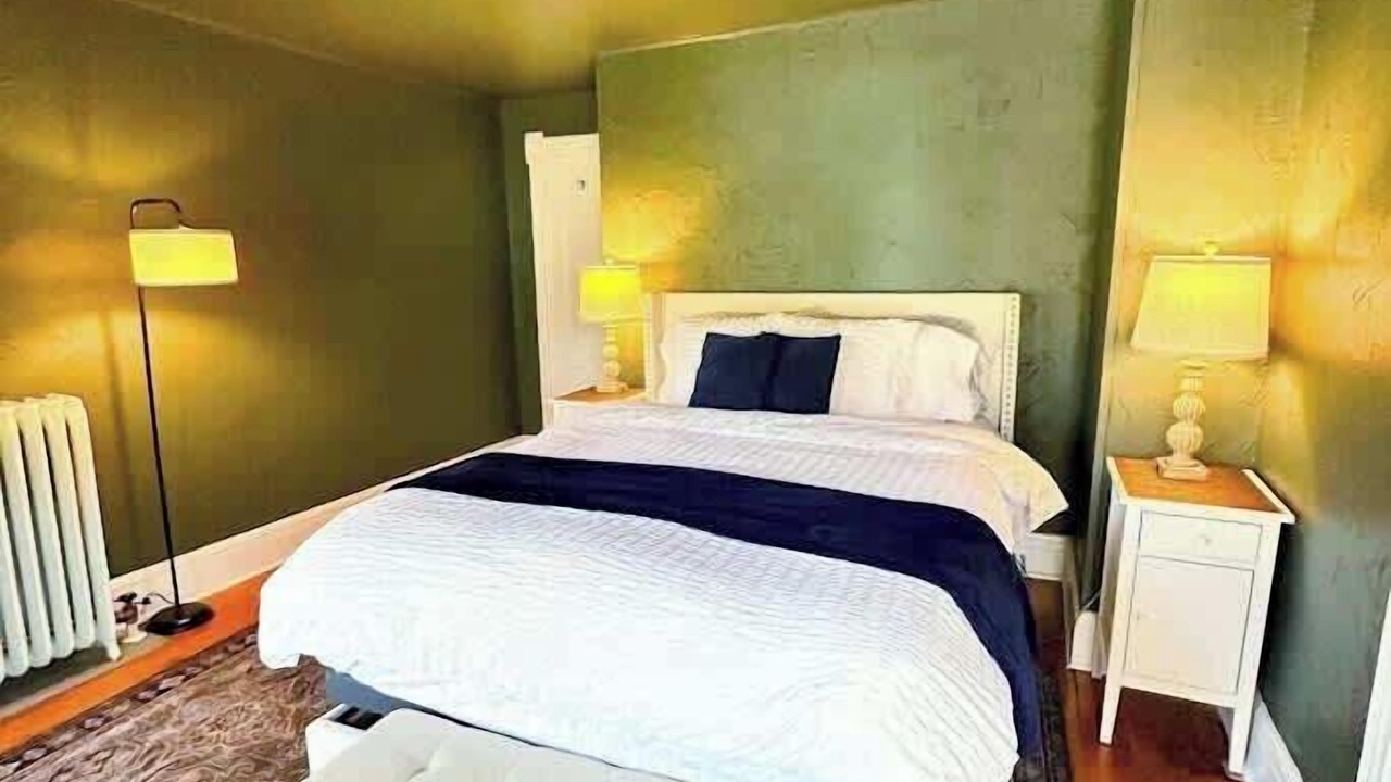 Photo of Bedroom in Oswego