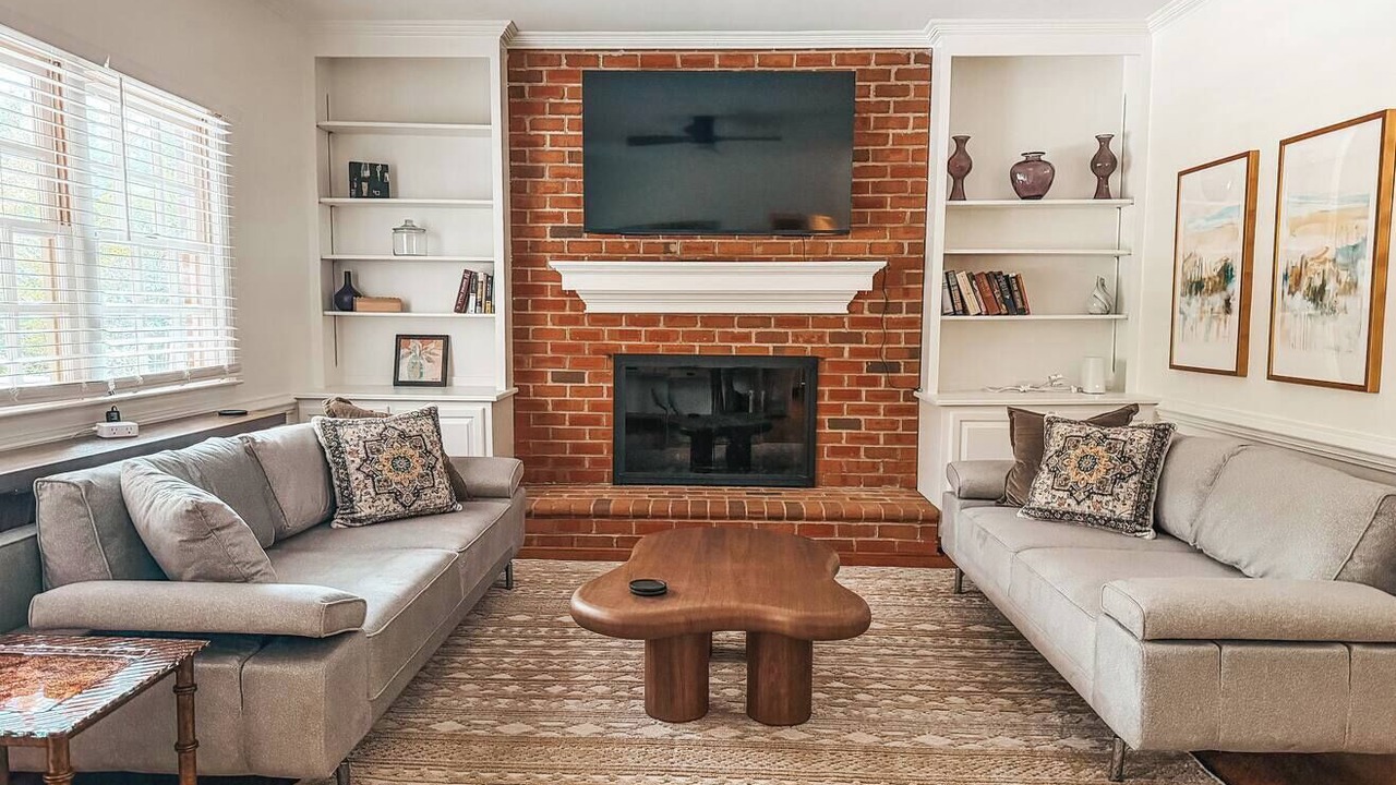 Photo of Bedroom in New Irving Park