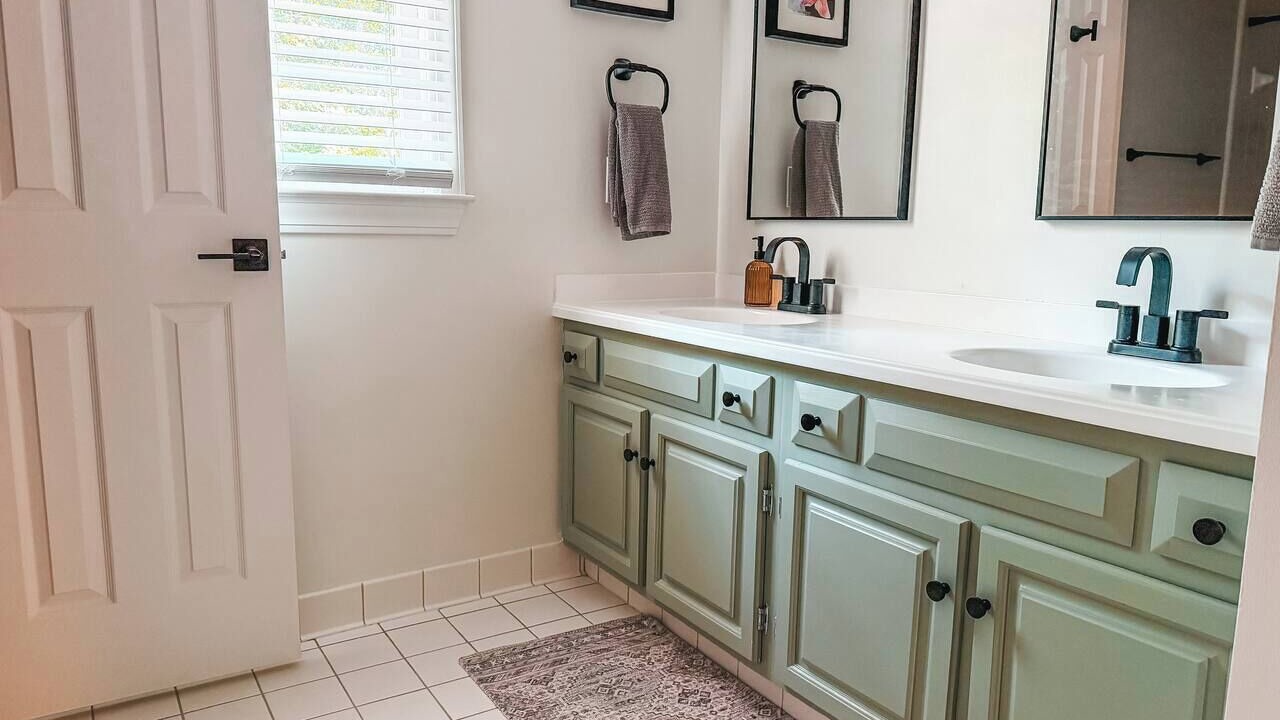 Photo of Bathroom in New Irving Park