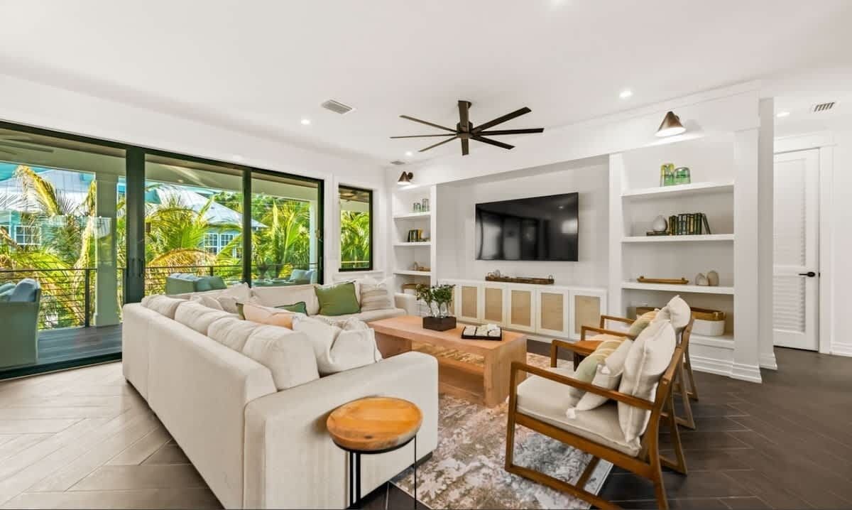 Photo of Livingroom in Anna Maria