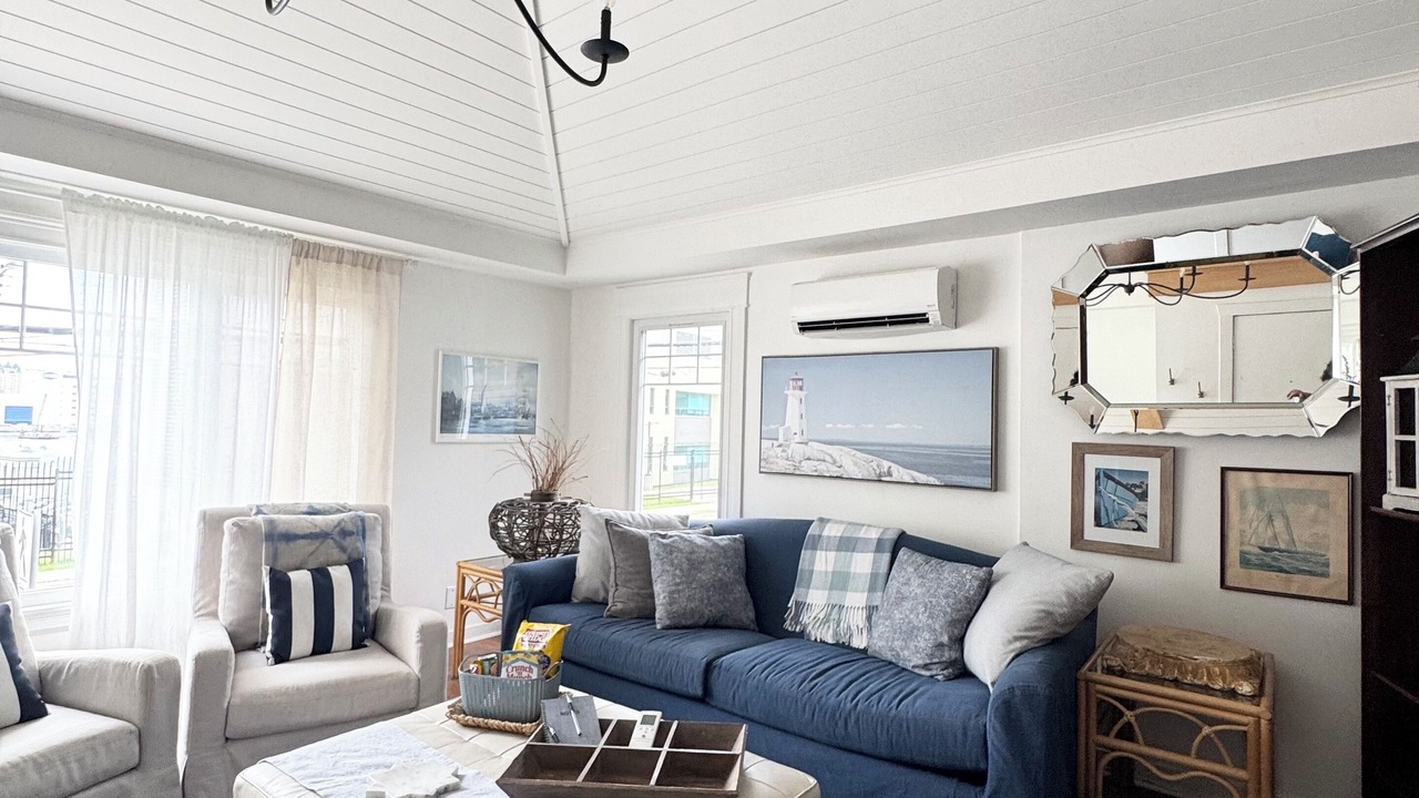 Photo of Livingroom in Harbourview