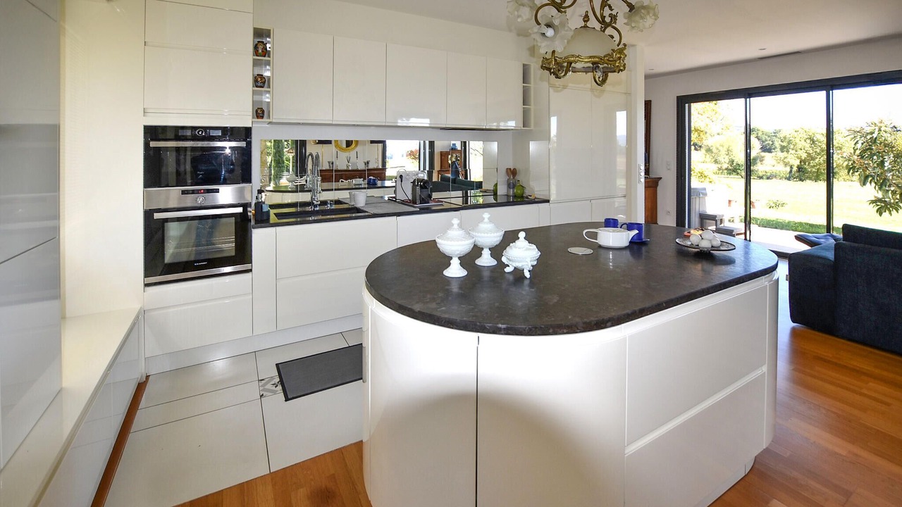 Photo of Others in Allex